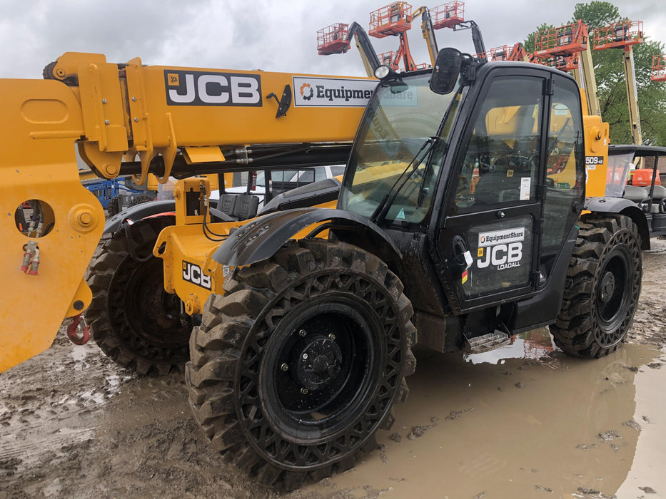 2020 JCB 509-42 Cab/Heat/Air, Solid Tires, Work Lights, Beacon, Aux Hydraulics, Back up Alarm, Lifting Eye, ES Decals