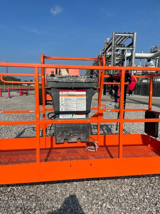 2019 JLG 660SJ