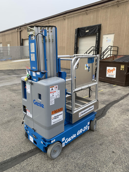 2021 GENIE GR-20