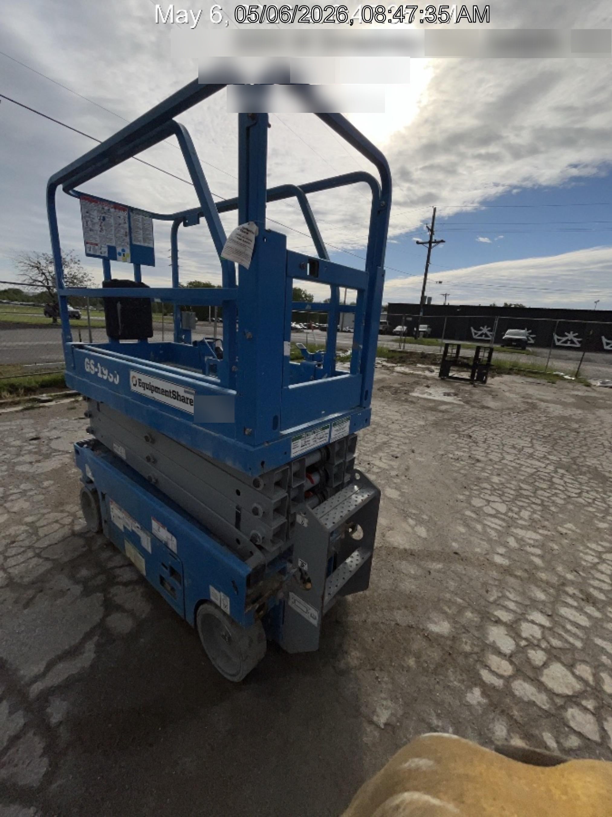 2020 Genie GS-1930 Solid Non Marking Tires, Beacon, Folding rails with half height swing gate