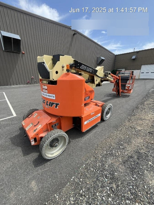 2019 JLG E400AJPN