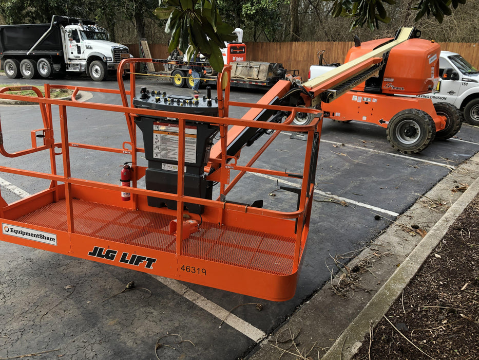 2019 JLG 460SJ