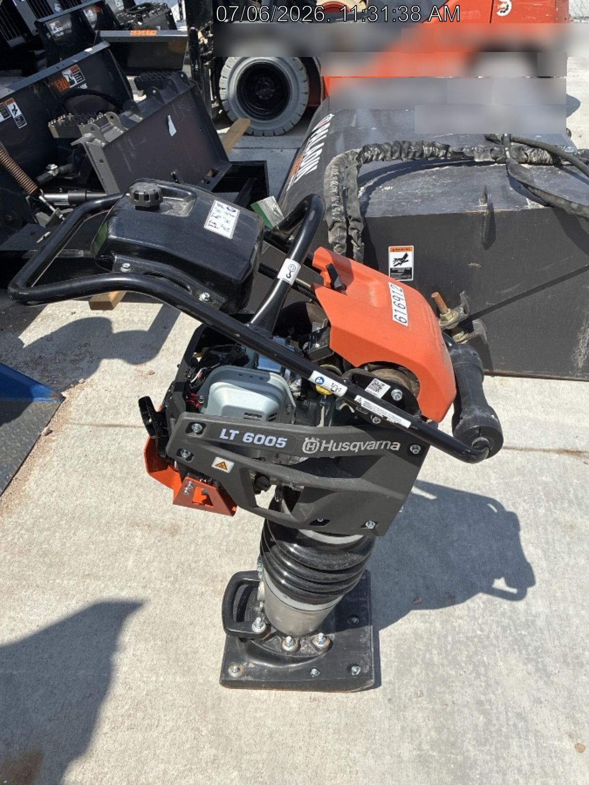 2025 HUSQVARNA LT6005