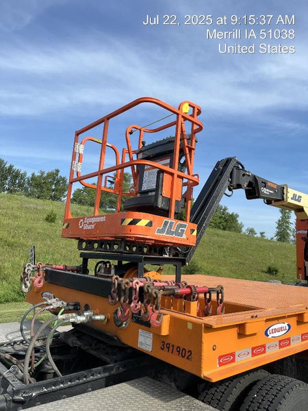 2025 JLG E300AJP