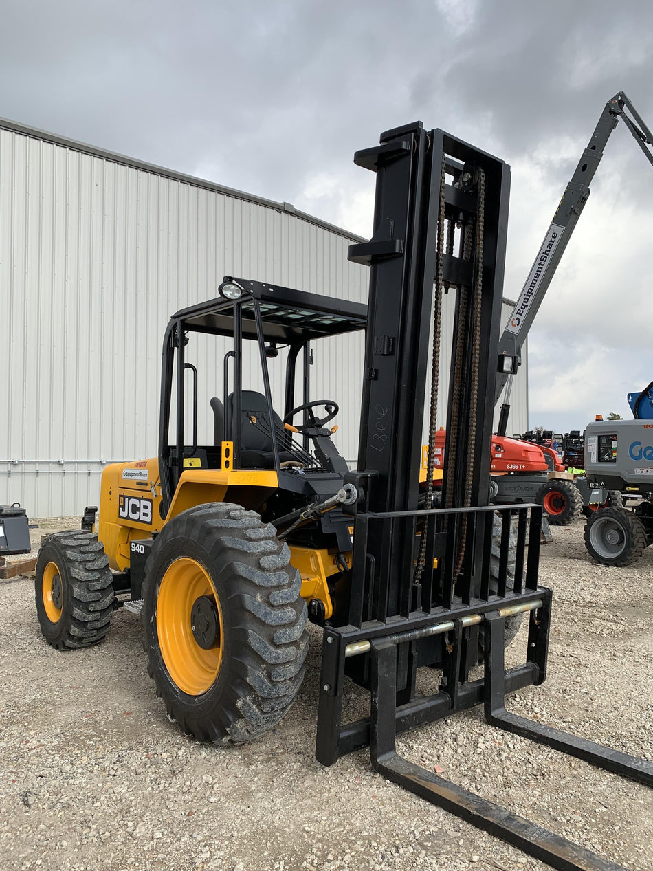 2022 JCB 940-4