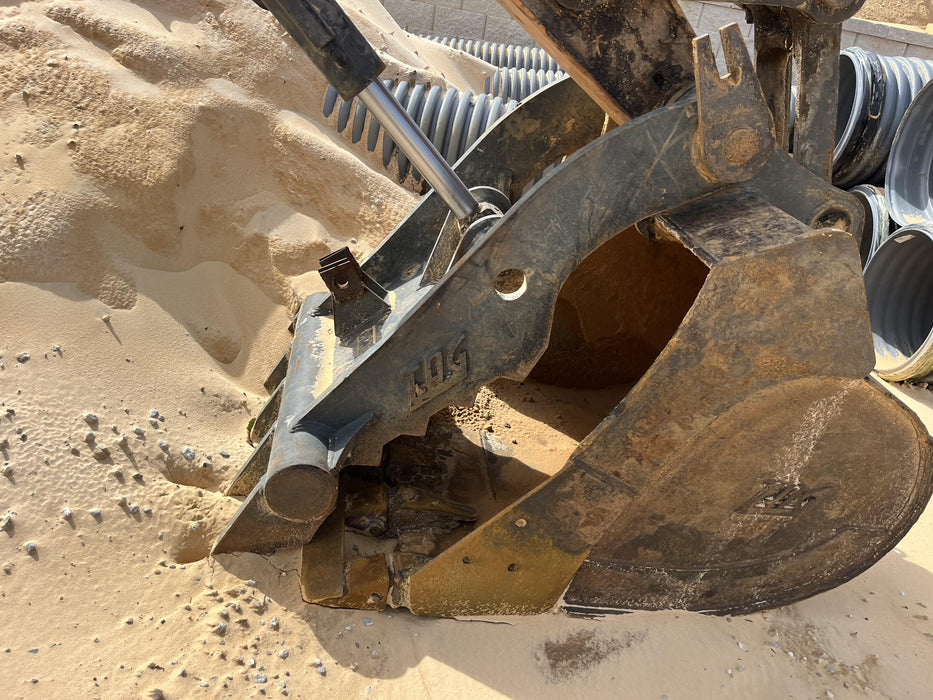 2015 CASE 42" Bucket - Case