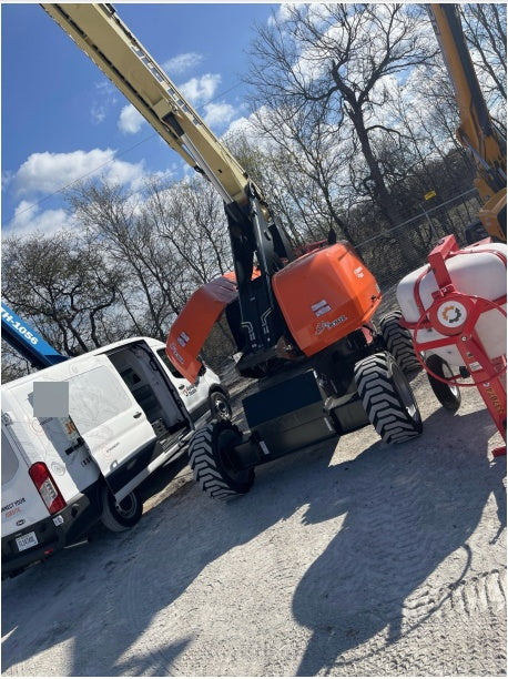 2023 JLG 660SJ