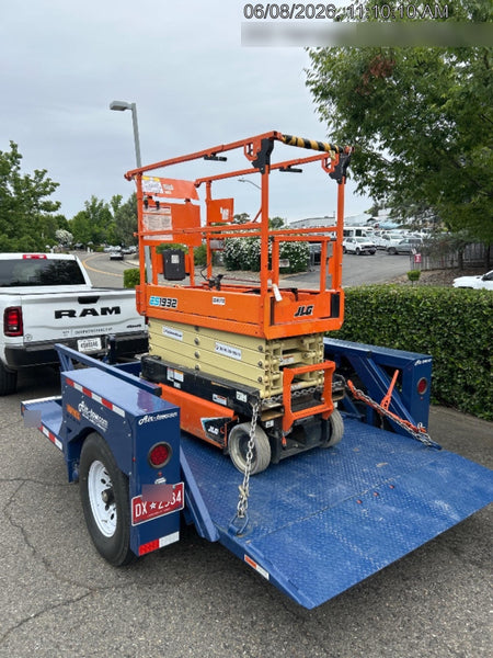 2022 JLG ES1932
