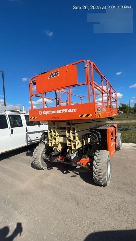 2023 JLG RT4394