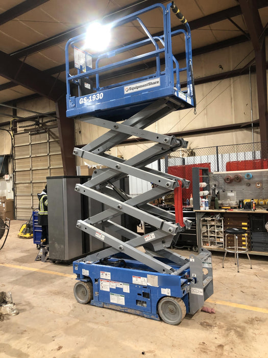 2019 Genie GS-1930 Fixed rails with chain Entry