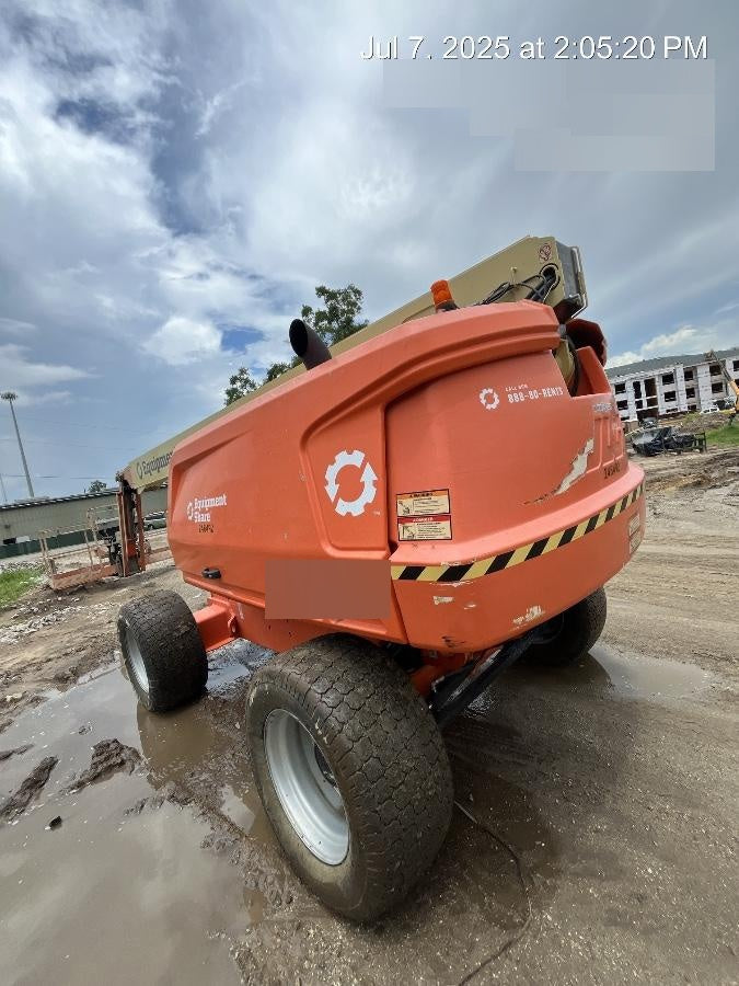 2022 JLG 660SJ
