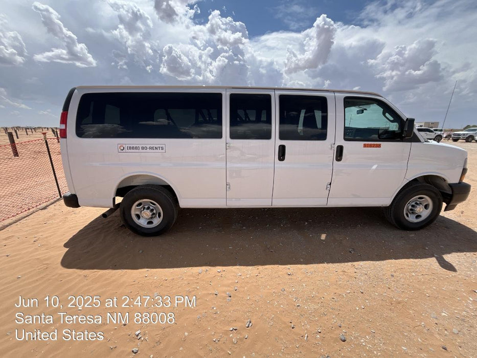 2025 CHEVROLET Express Van - Rental