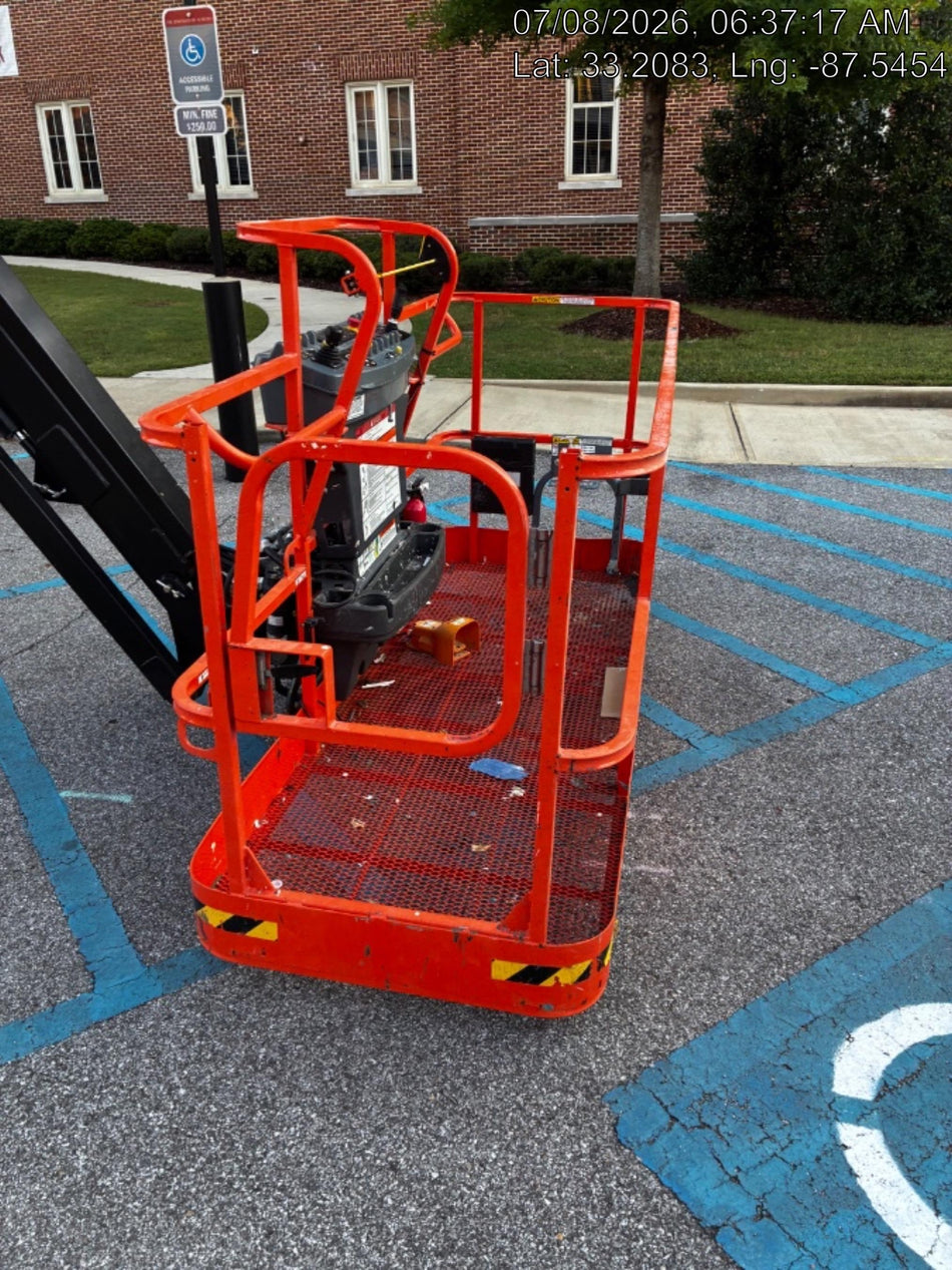 2025 JLG 660SJ