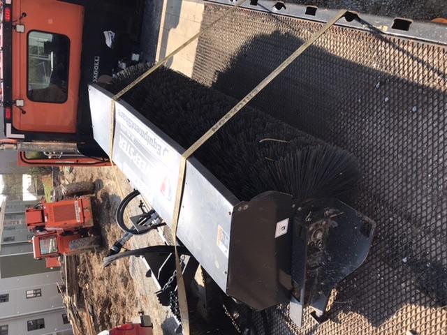 2019 PALADIN Sweepster SB72