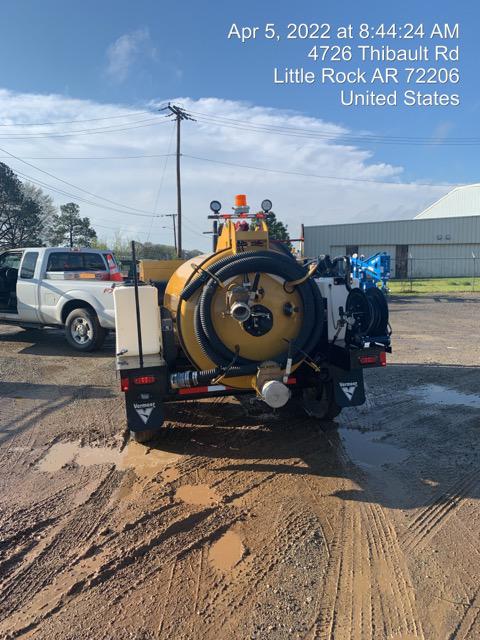 2021 Vac-Tron LP573XDT T4 Koehler Diesel Engine, 500 Gallon Debris Tank, x2 100 Gallon Water Tanks