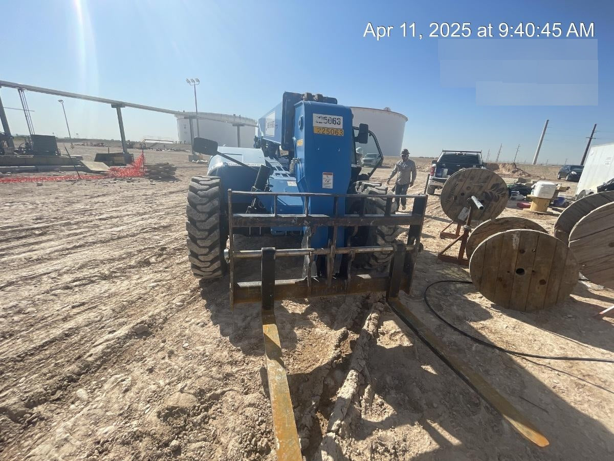 2022 GENIE GTH-844