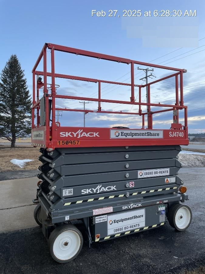 2021 SKYJACK SJ4740
