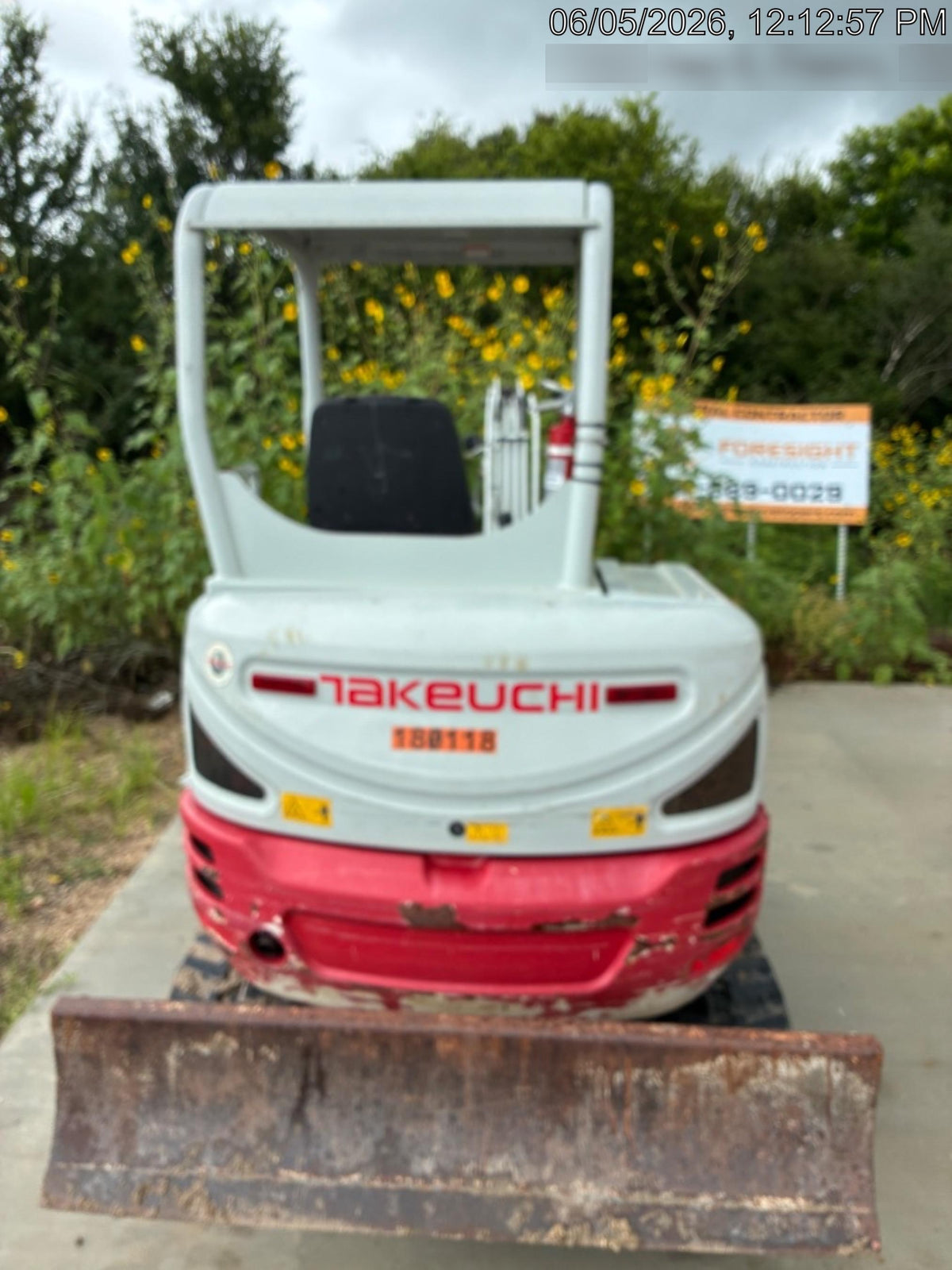 2021 TAKEUCHI TB235-2R