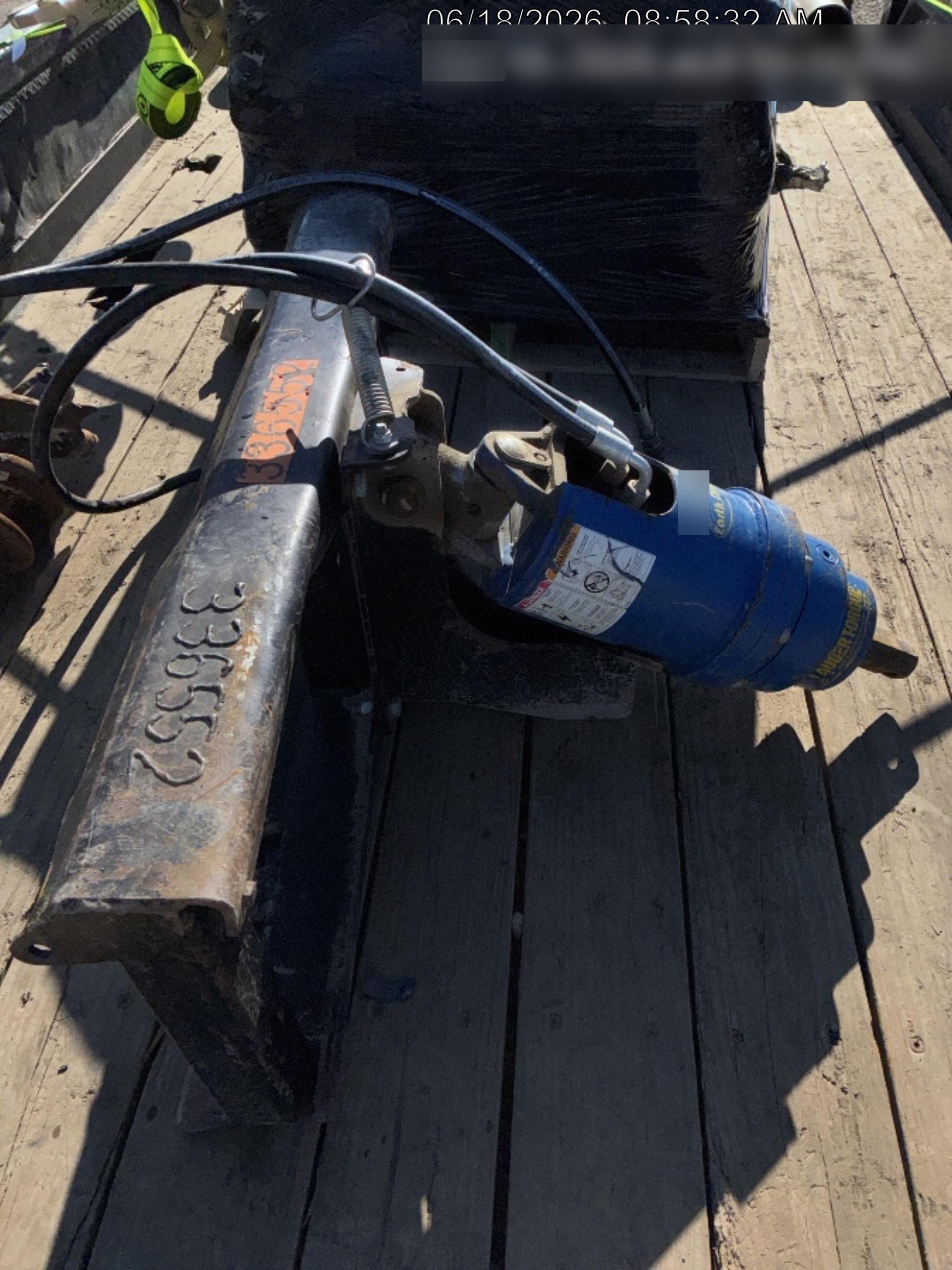 2023 AUGER TORQUE 3300-30