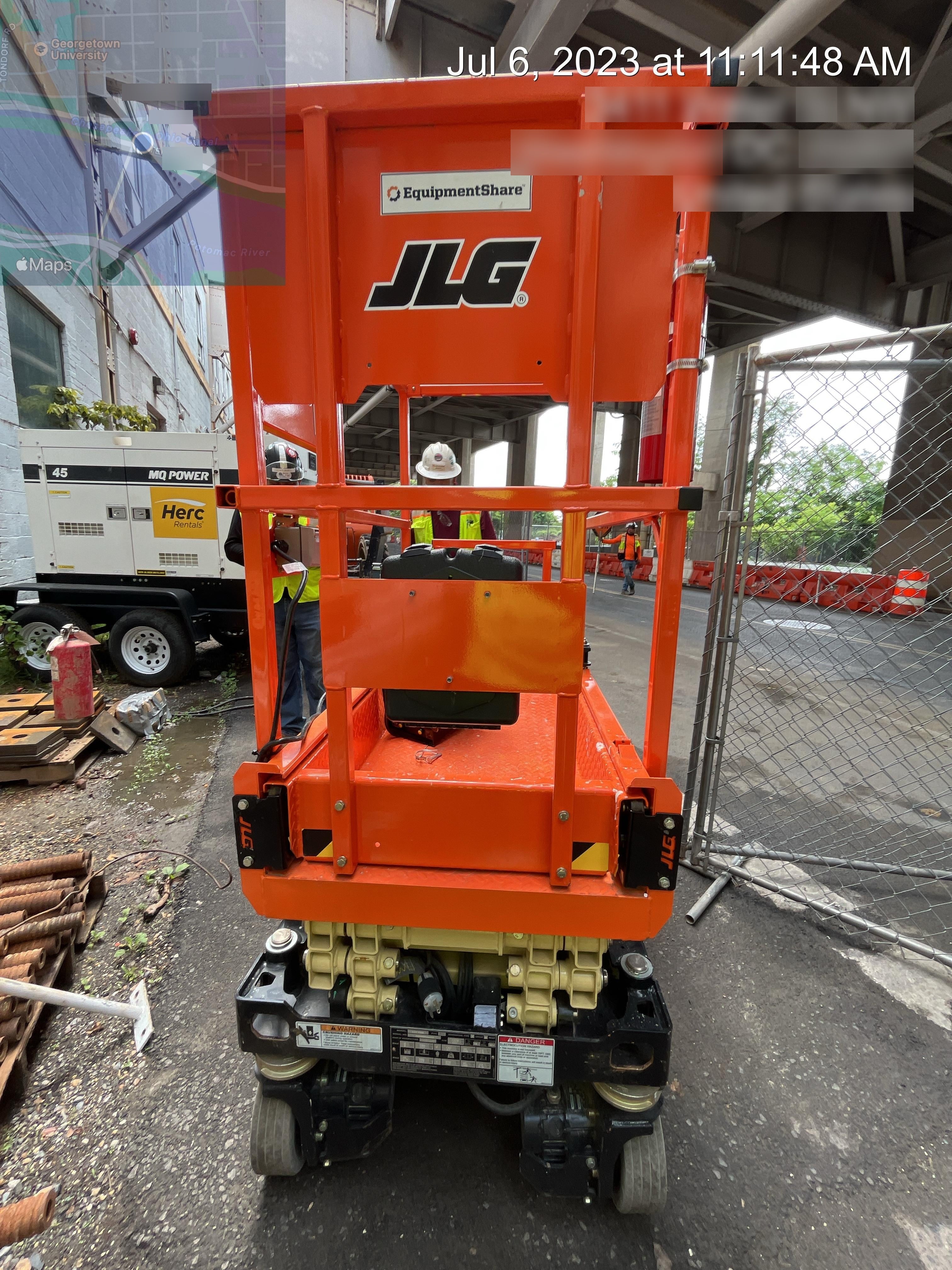 2022 JLG ES1330L