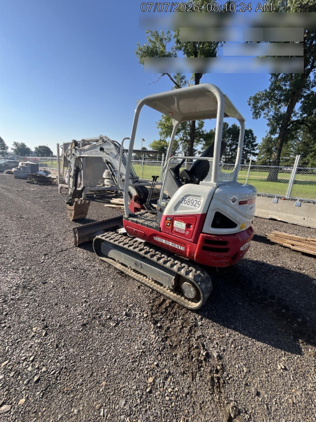 2022 TAKEUCHI TB235-2R
