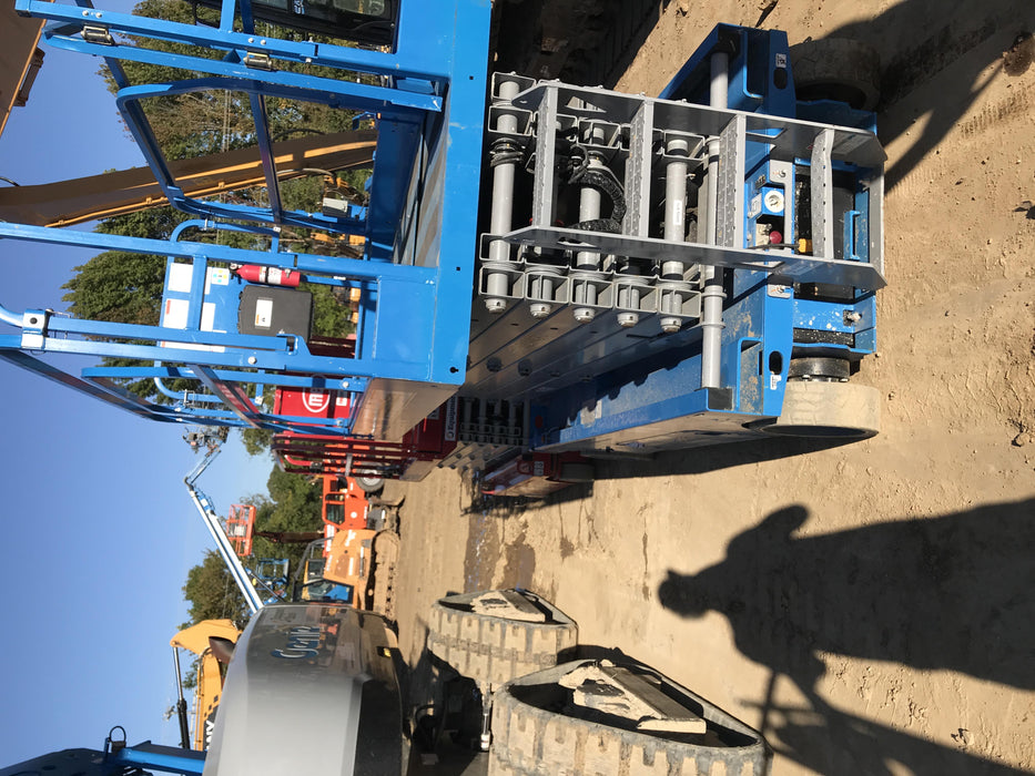 2019 Genie GS-4047 Folding rails with half height swing gate