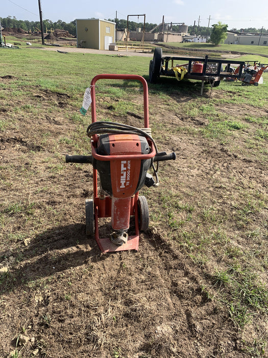 2020 HILTI TE 3000-AVR