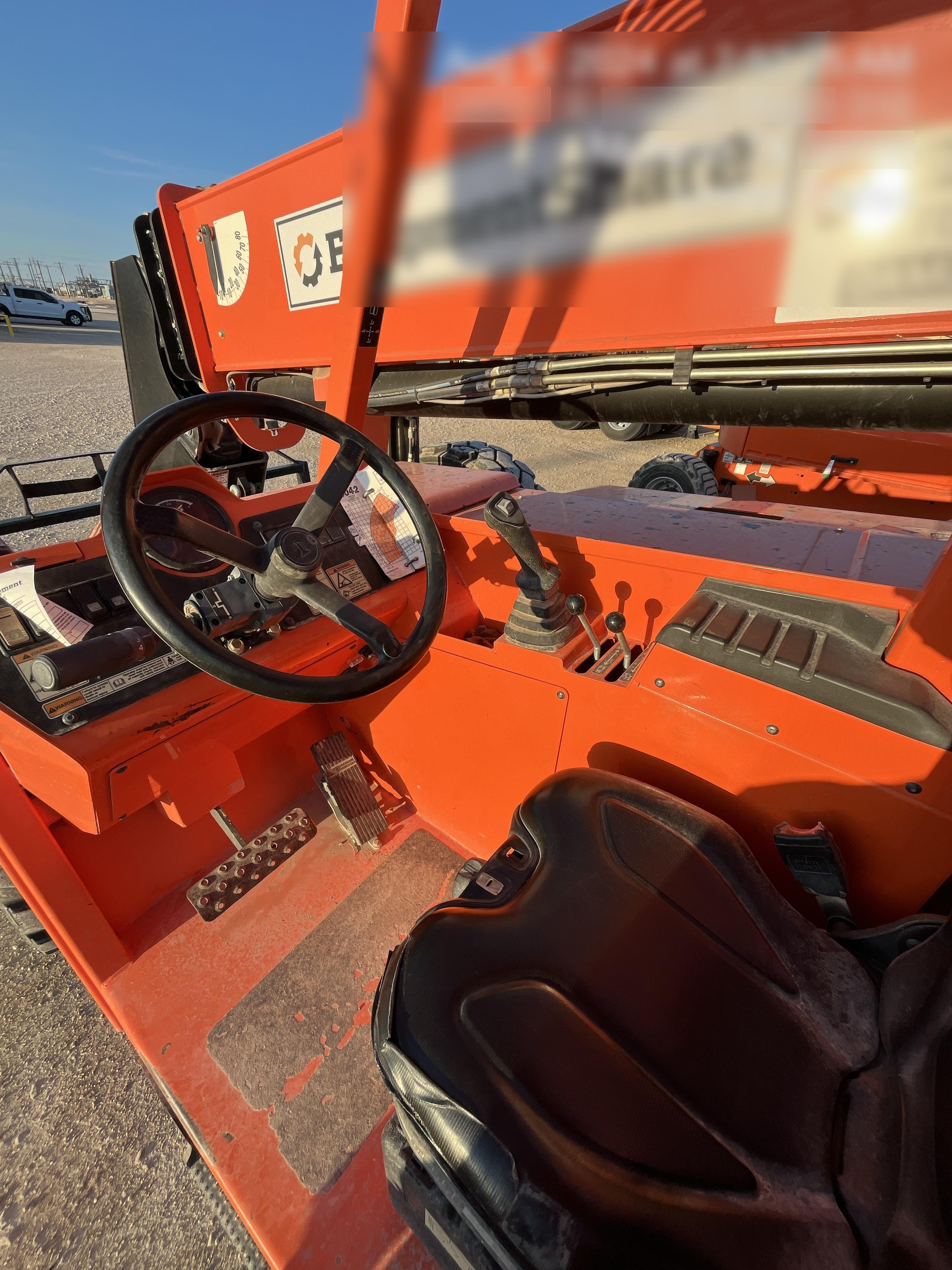 2021 SKYTRAK 8042