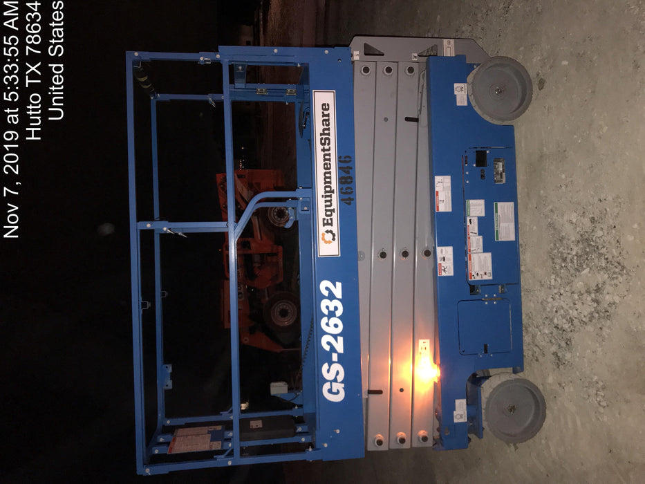 2019 Genie GS-2632 Folding rails with half height swing gate