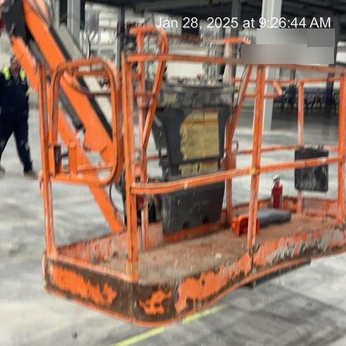 2020 JLG 860SJ Deutz Diesel Engine, FF Tires, Rotating Beacon, Panel Cradle Package