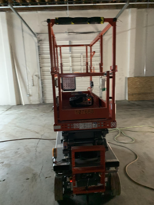 2020 Skyjack SJIII-3219 Solid NM Tires, Half height spring hinged entry gate, Dual Beacons, 800W Inverter