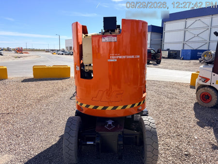 2025 JLG E300AJP