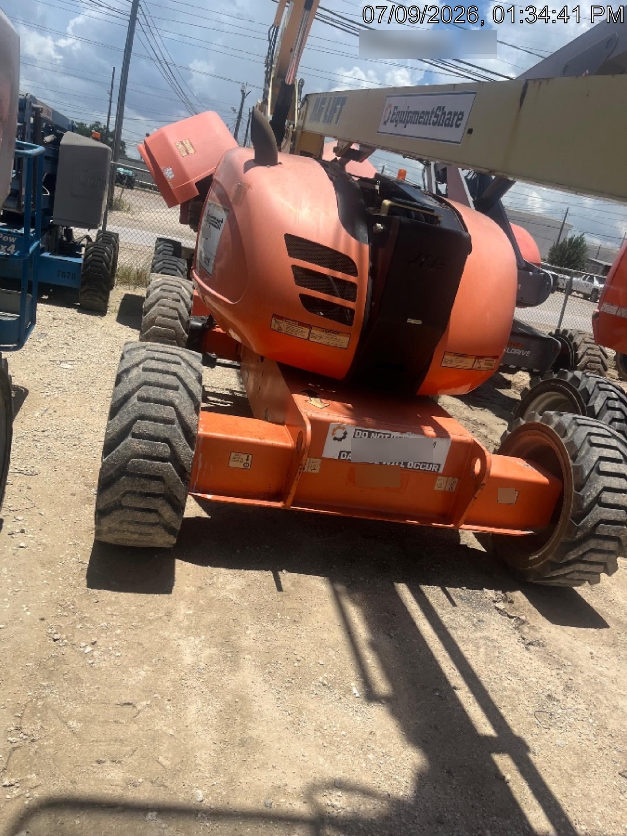 2019 JLG 600AJ