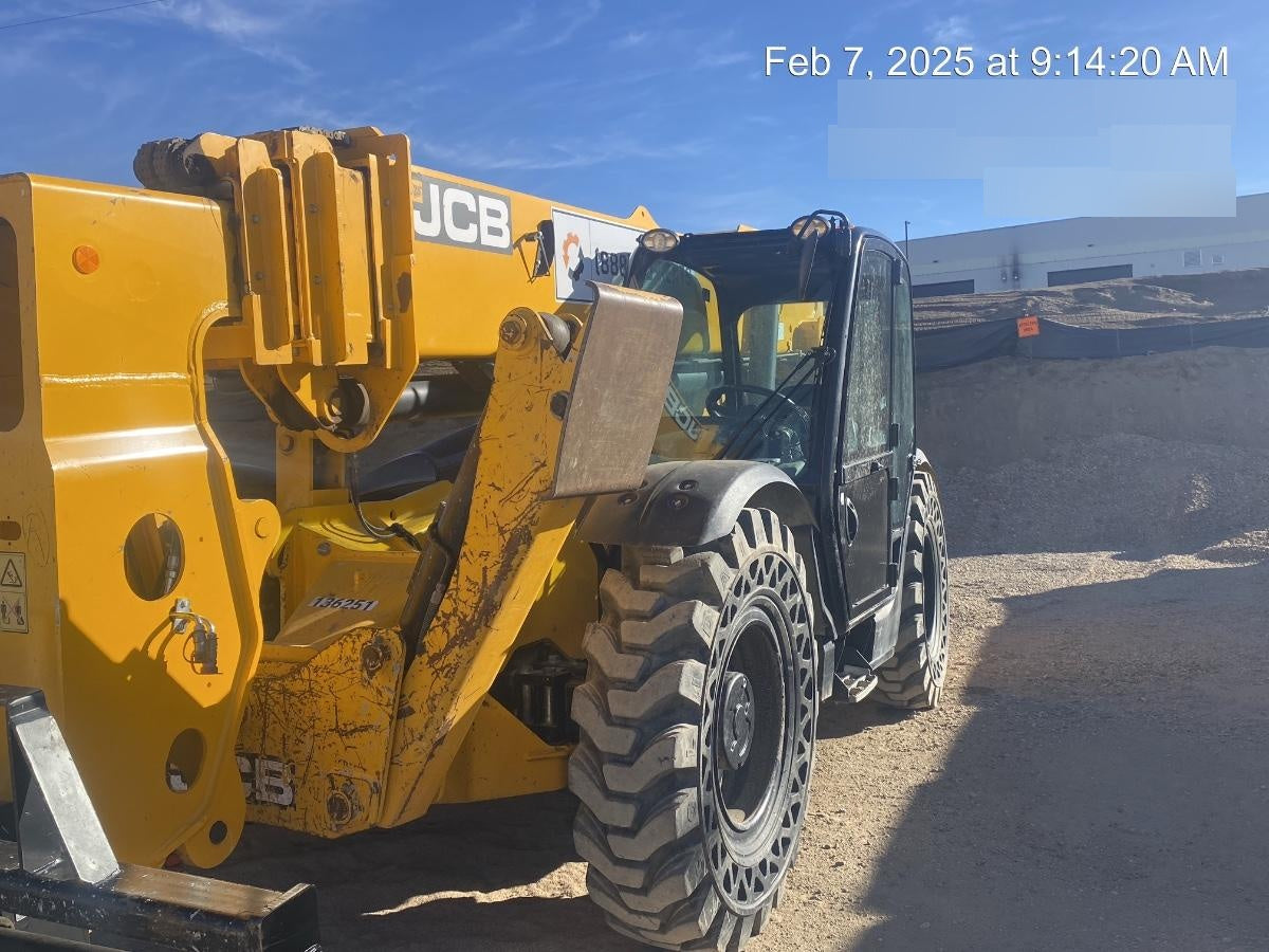 2021 JCB 510-56