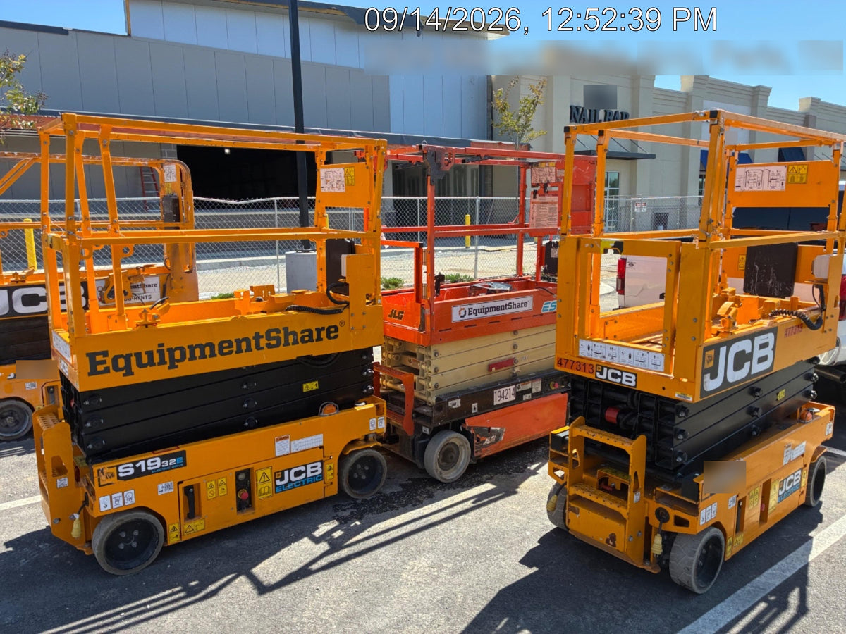 2021 JLG ES1932