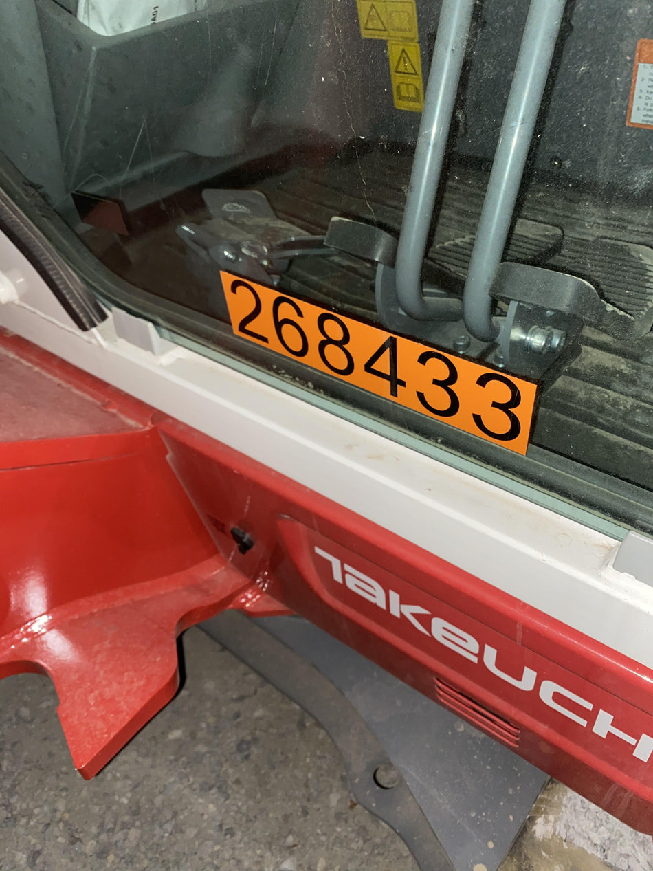 2022 TAKEUCHI TB250-2CR