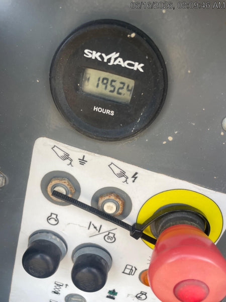 2017 SKYJACK SJ6826 RT