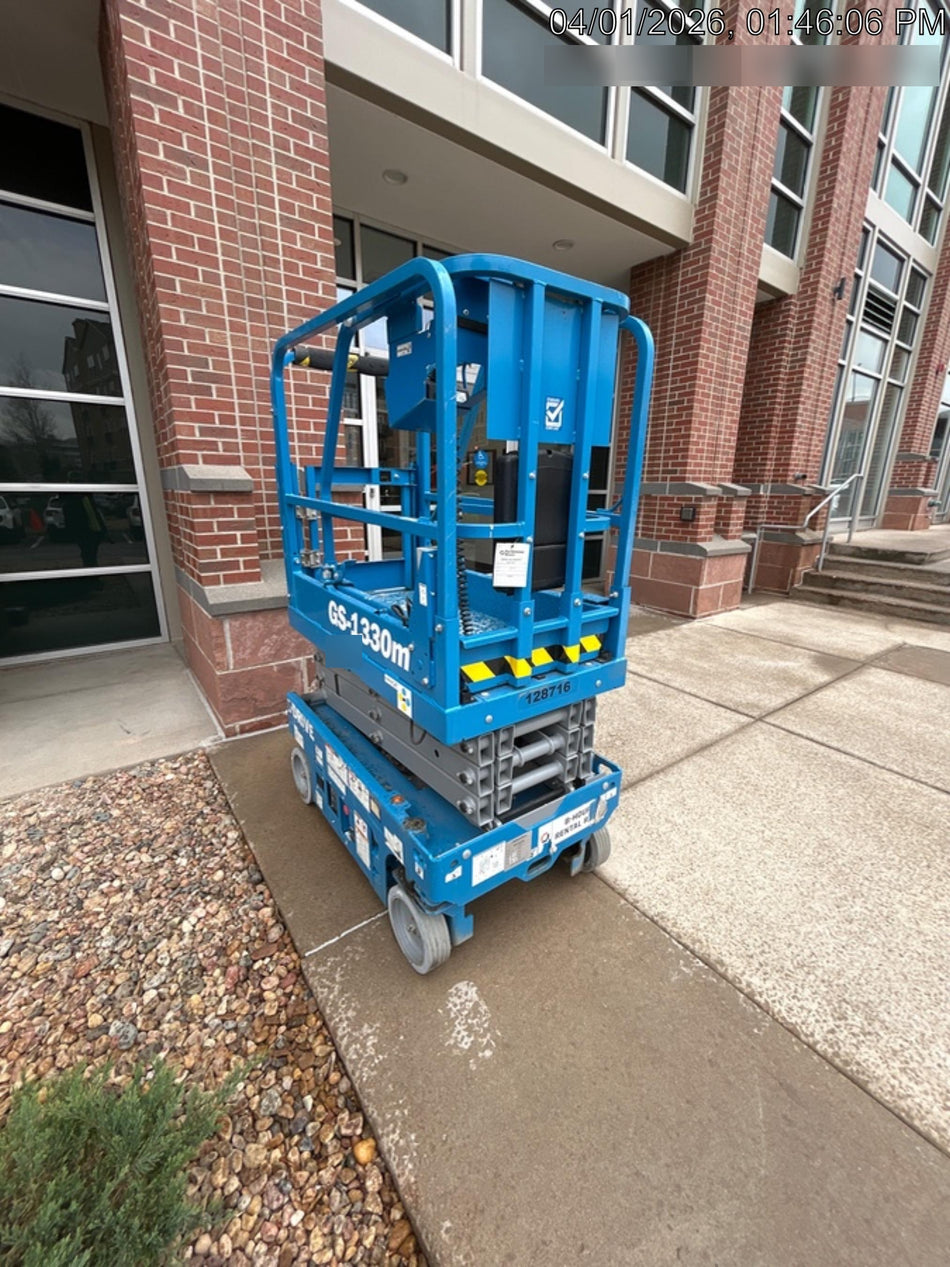 2021 GENIE GS-1330m