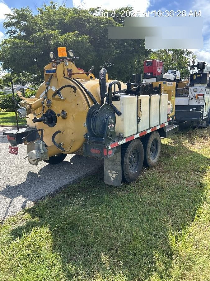 2022 VAC-TRON LP573XDT
