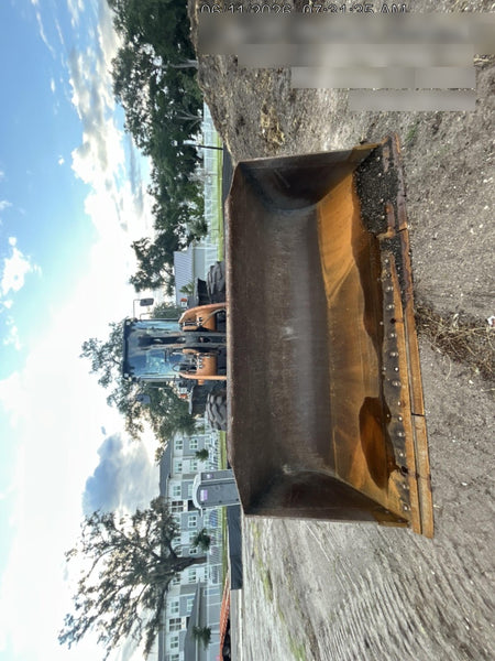 2023 CASE 821G