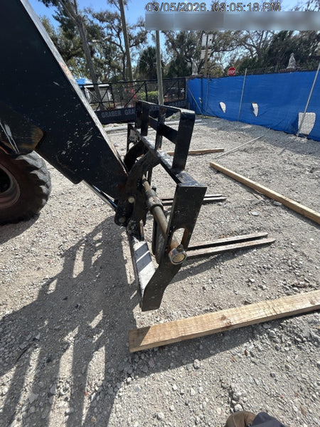 2017 Skytrak 6042 42' REACH, PALLET FORKS, 6k, FOAM FILLED TIRES