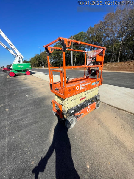 2022 JLG ES1932