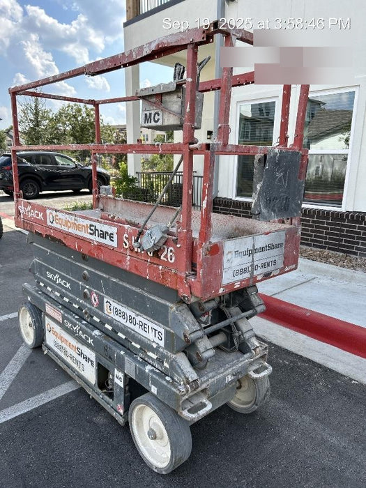 2018 Skyjack SJIII-3226 Skyjack SJIII3226 Scissor Lift w/Trojan Batteries