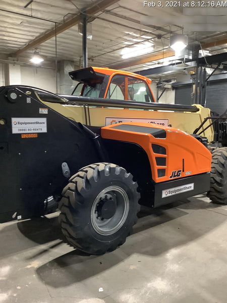 2021 JLG 1075