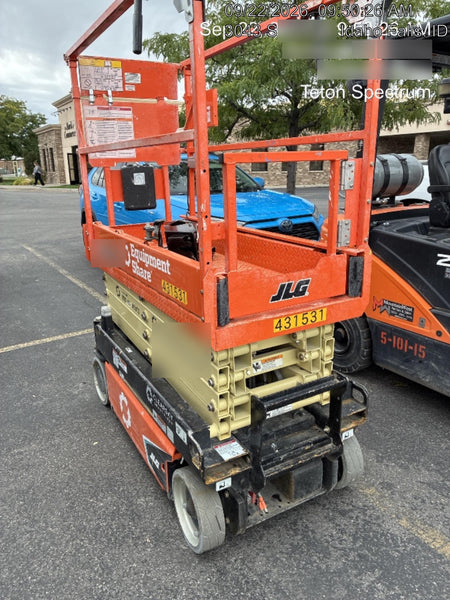 2024 JLG ES1932