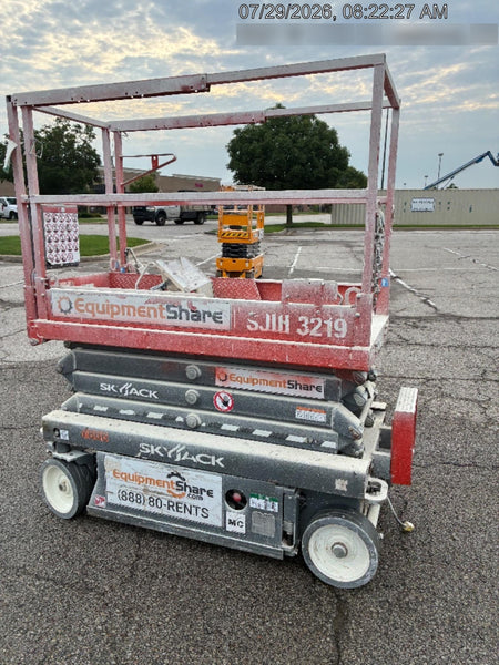 2018 Skyjack SJIII-3219 Skyjack SJIII3219 Scissor Lift w/Trojan Batteries