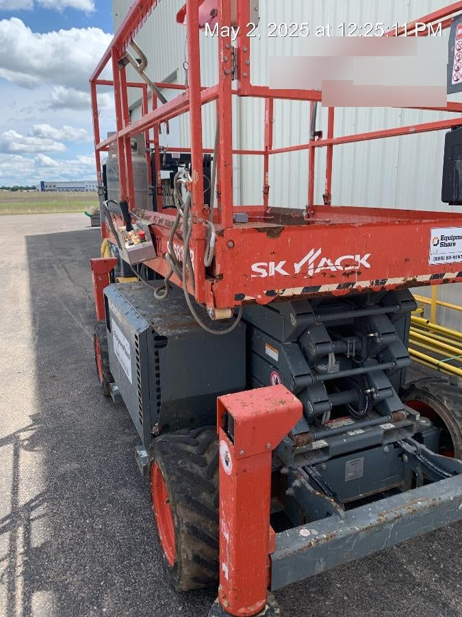 2016 SKYJACK SJ6832 RT