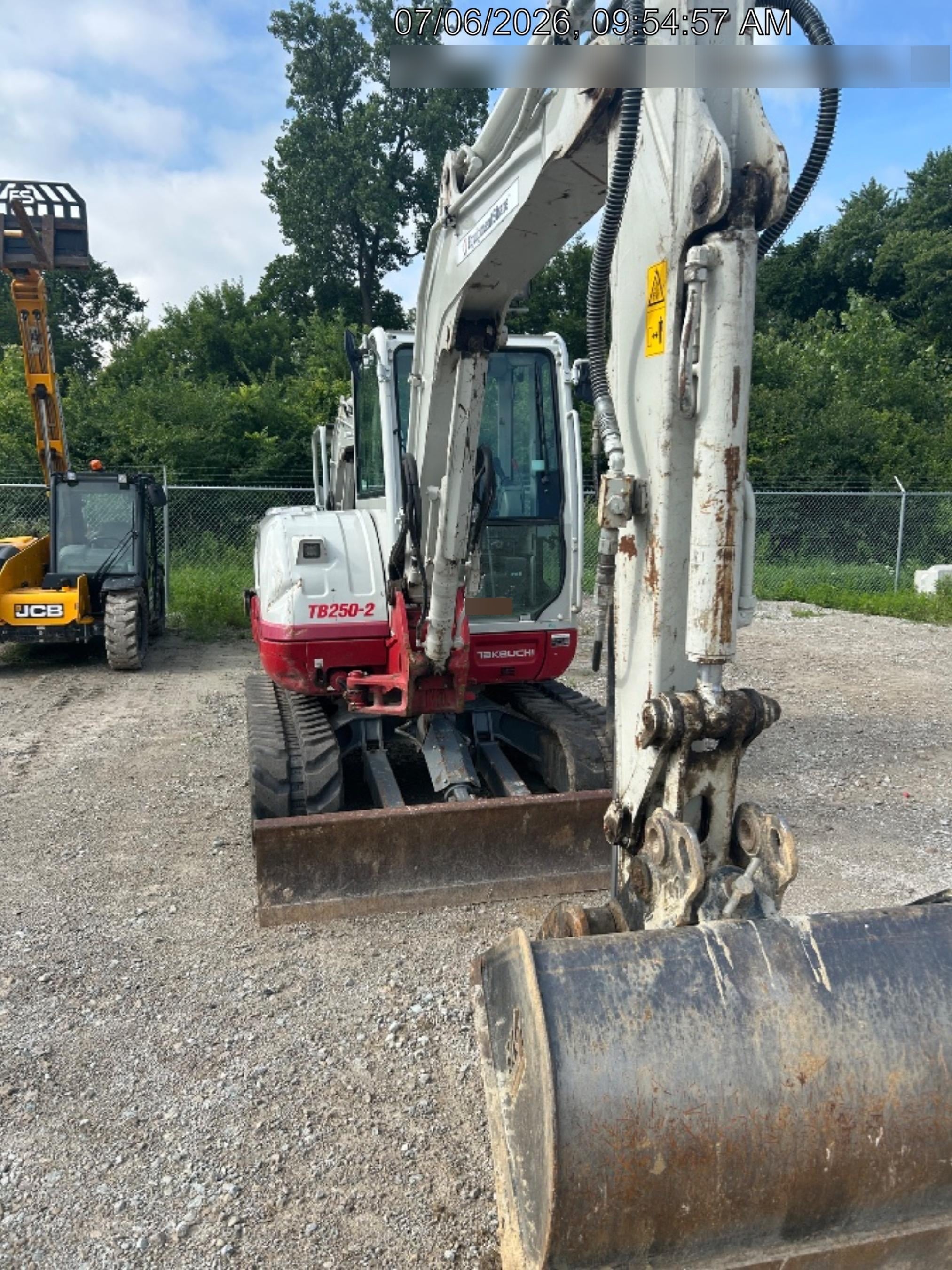 2022 TAKEUCHI TB250-2CR