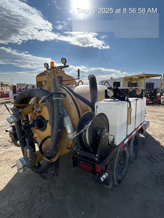 2021 VAC-TRON LP573XDT