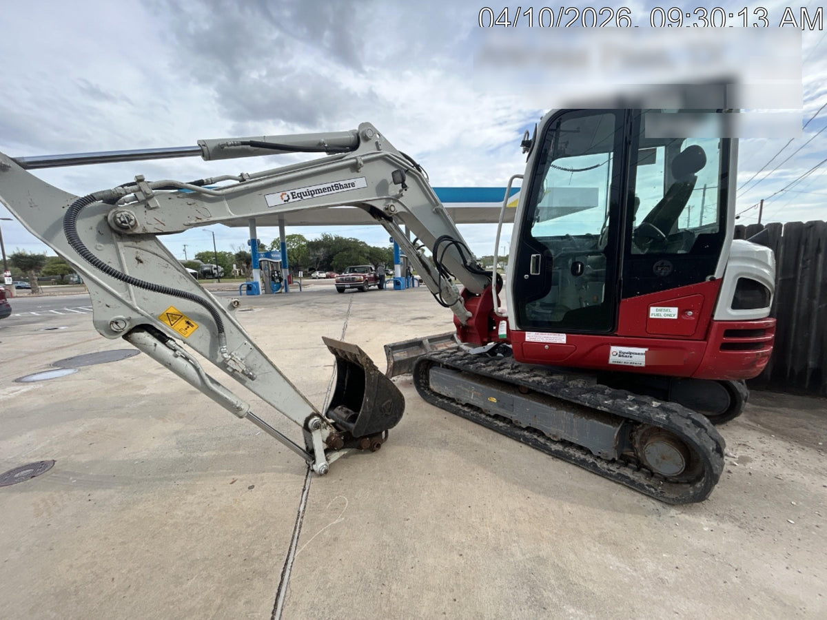 2023 TAKEUCHI TB250-2CR